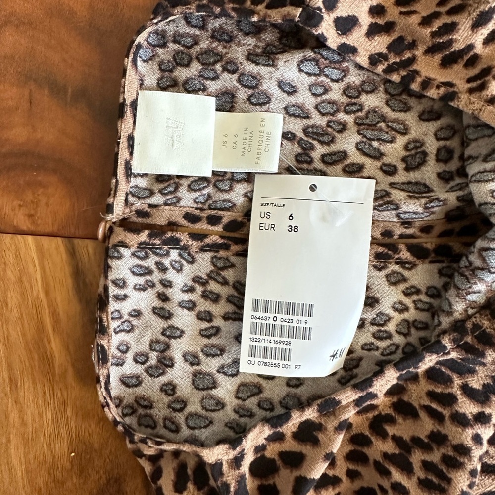 H&M Leopard Long Sleeve Dress size 6 - Picture 5 of 5